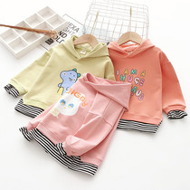 Girls fake two-piece splicing hooded sweater 2022 spring and autumn new childrens loose cartoon bank hoodie top tide