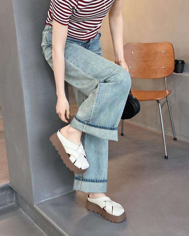 Baotou Slippers for Women 2025 Summer New Thick-Soled Retro Woven Stylish Versatile Lazy Thick-Soled Casual Sandals