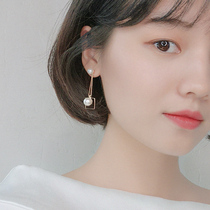 Mousse small d temperament pearl earrings South Korean personality earrings minimalist 100 hitch without ear clip pure silver ear nail woman