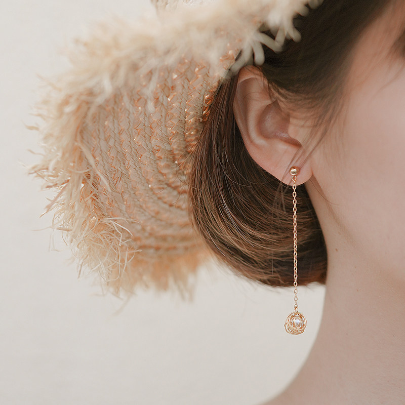 south korea red long sen xi cold wind earrings temperament simple chao xian wu er dong ear clip display face thin auricular acupuncture female