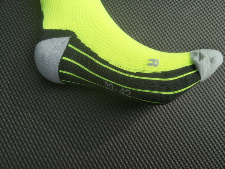 Điền kinh chạy marathon dày chạy ống chuyên nghiệp ngoài trời màu vàng cao để giúp máy nén nhanh polyester có thể tất cao cổ nike