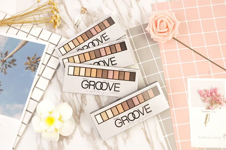 Thái Lan Mistine Earth 12 màu phấn mắt món ăn GROOVE nhiều màu hộp trang điểm hun khói trang điểm nude pearlescent - Bóng mắt phấn mắt canmake