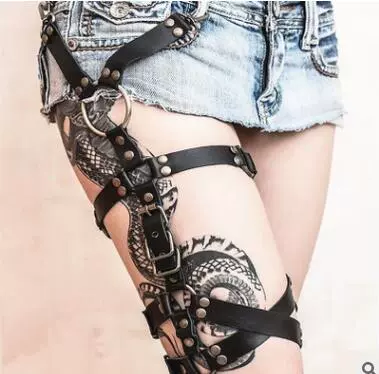 Global Pun Wind joker's Doming Sexy Legs Ring Cring Trending Foot Race Bo Punk Sling Stare Stare stare