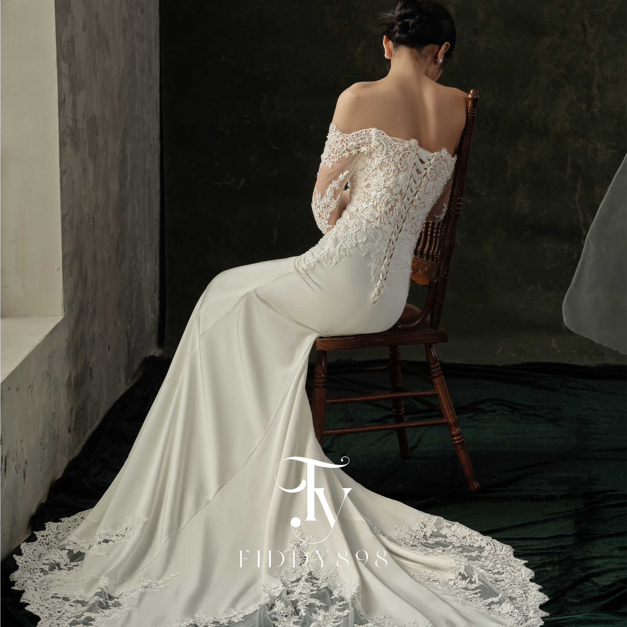 FIDDY French -style shoulder -shoulder gyrus light wedding bride FIDDY French -style shoulder -shoulder gyrus light wedding bride
