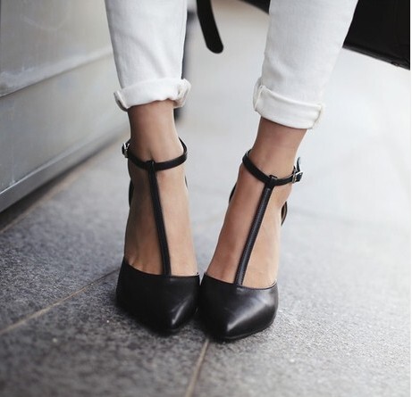 Spring Small Size 313233 Genuine Leather High-Heeled Pointed Toe Single Shoes for Women T-Strap Large Size 414243 Fashionable Sandals