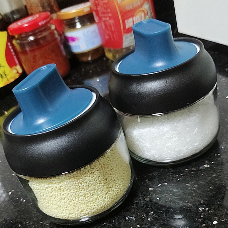 Kitchen glass seasoning bottle jar seasoning bottle salt sugar jar seasoning jar soy sauce bottle spoon cover one seasoning jar moisture-proof