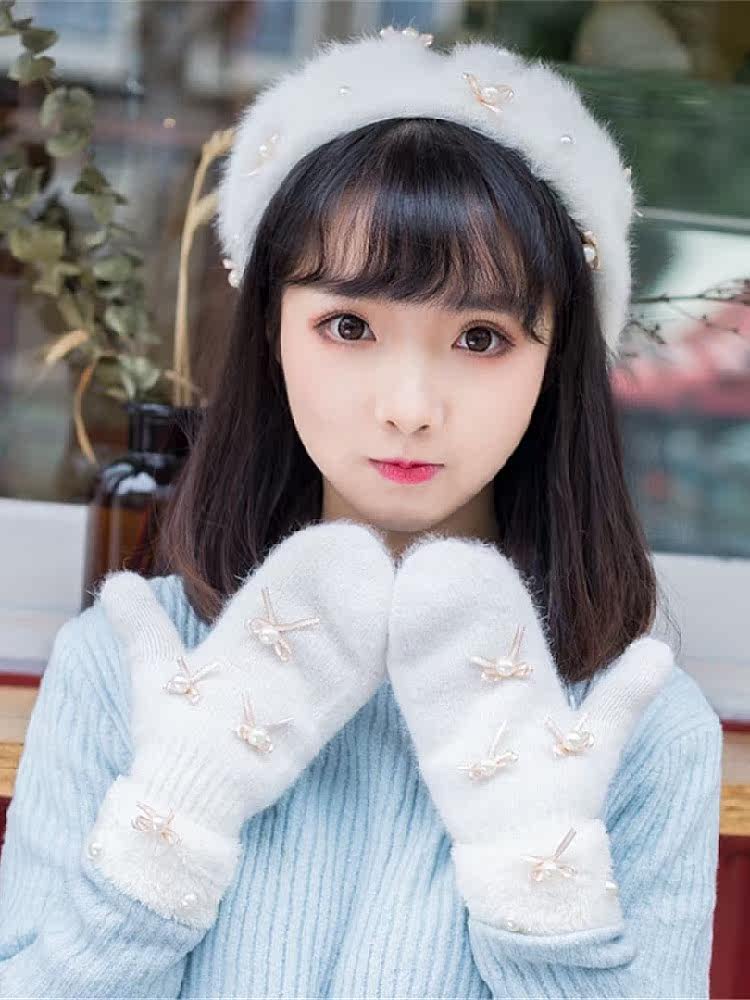 Peijin new rabbit hair beret women's winter gold bow beaded sweet white painter hat gloves two-piece set