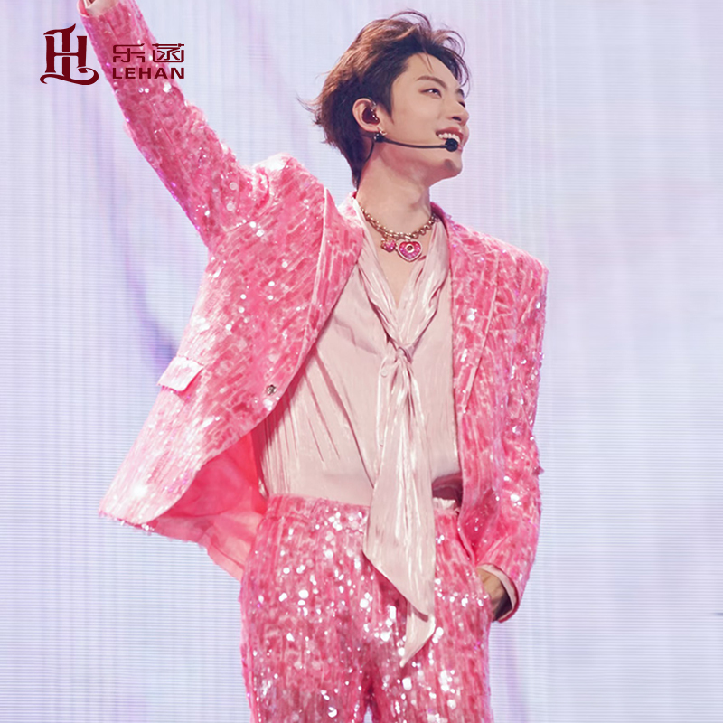 Oner Star's Same Style Pink Sequin Suit for Men, Single-Breasted Suit Set for Male Singers, Stage Performance Outfit