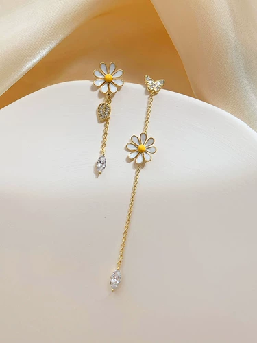 Асимметричные длинные серьги с кисточками, популярно в интернете, по фигуре