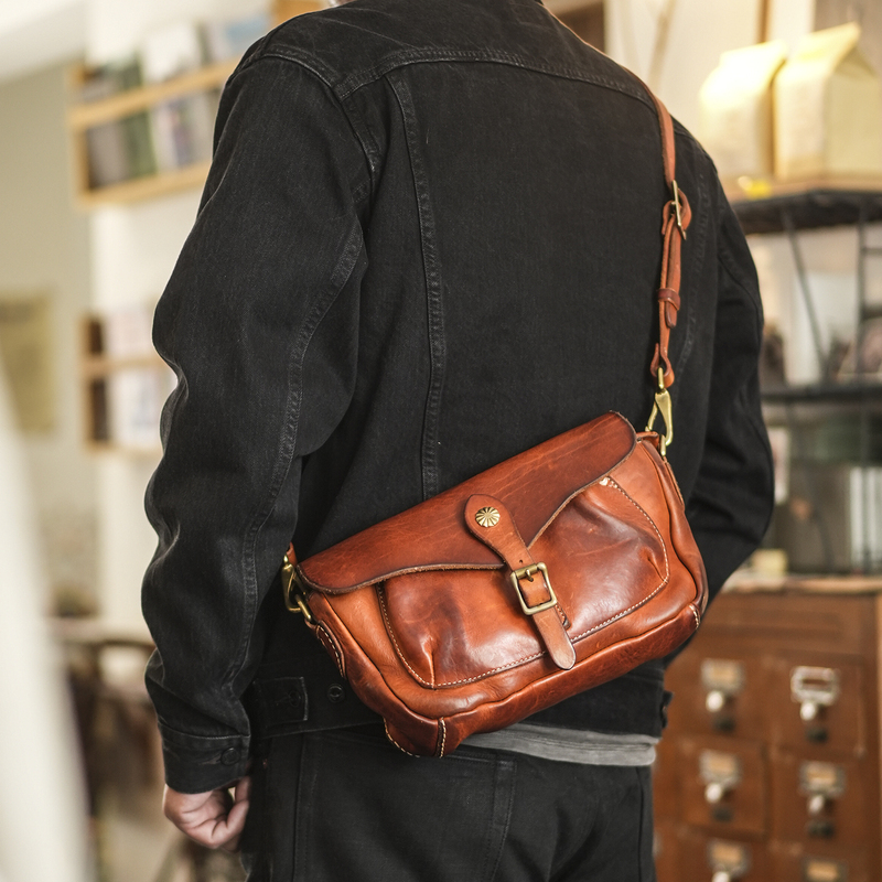 Niu Ye Retro Style First-Layer Cowhide Crossbody Bag, Amekaji Men's Genuine Leather Casual Shoulder Bag, Brown Horizontal Style