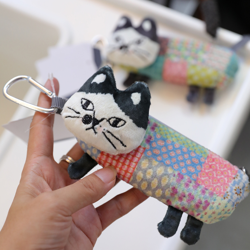 Cute and Adorable Japanese Kusuguru Genuine Cat Keychain Bag Decoration Pendant Mini Earphone Bag Cute and Adorable Japanese Kusuguru Genuine Cat Keychain Bag Decoration Pendant Mini Earphone Bag