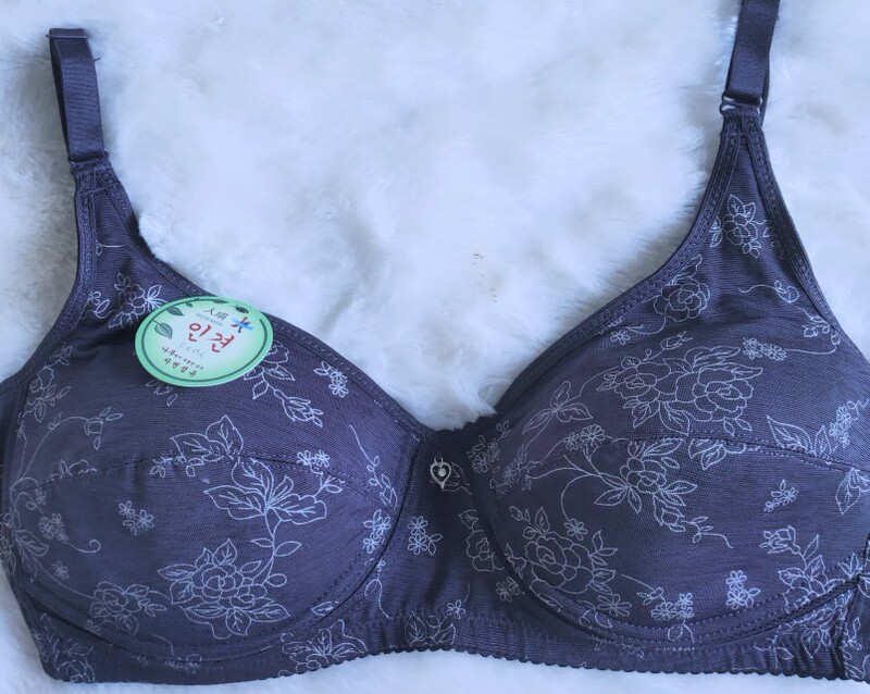 Small New Style Large-Sole Small Cup with Fat Breasts, Double-Breasted 95Aa95B100Ab105Ab110Ab Cup That Does Not Strangle People Small New Style Large-Sole Small Cup with Fat Breasts, Double-Breasted 95Aa95B100Ab105Ab110Ab Cup That Does Not Strangle People