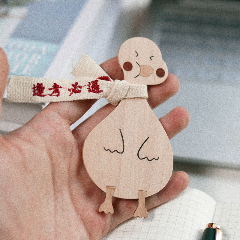 Joe's small workshop must pass every exam with wooden bookmarks, lovely ducks, exquisite creative custom lettering gifts, Chinese style
