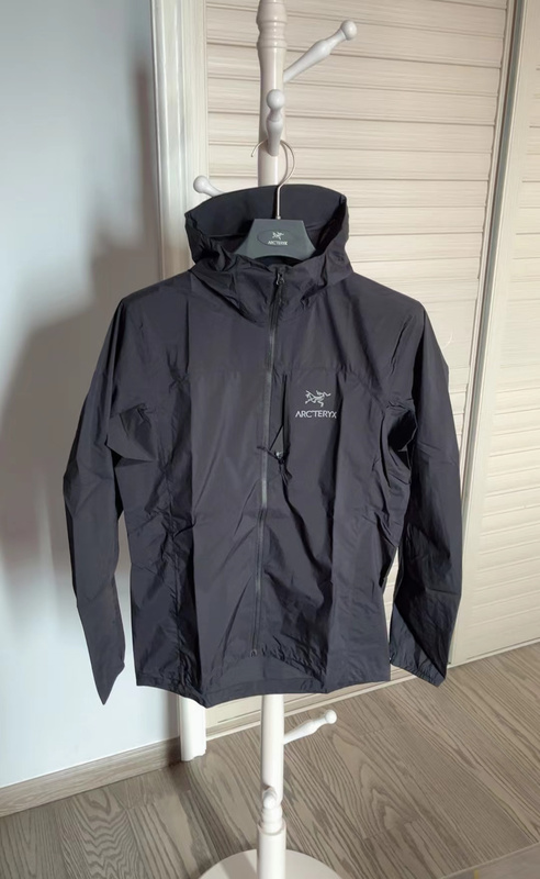 In Stock Arc'Teryx Arc'Teryx Squamish Hoody Men's Lightweight Hooded Windproof and Sun-Protective Skin Jacket