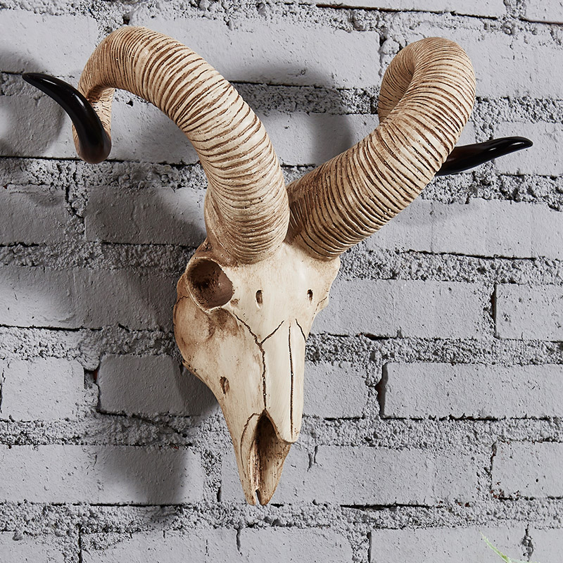 Resin personalized craft gift decoration Sheep's horn sheep's head bone wall decoration Hanging animal head wall decoration TV wall sheep's head wall hanging