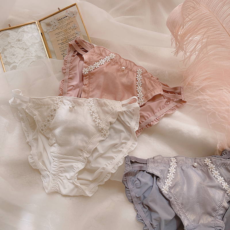 Women's underwear breathable milk silk chiffon shorts cute daisy girl underwear sexy double thin edge simple silky