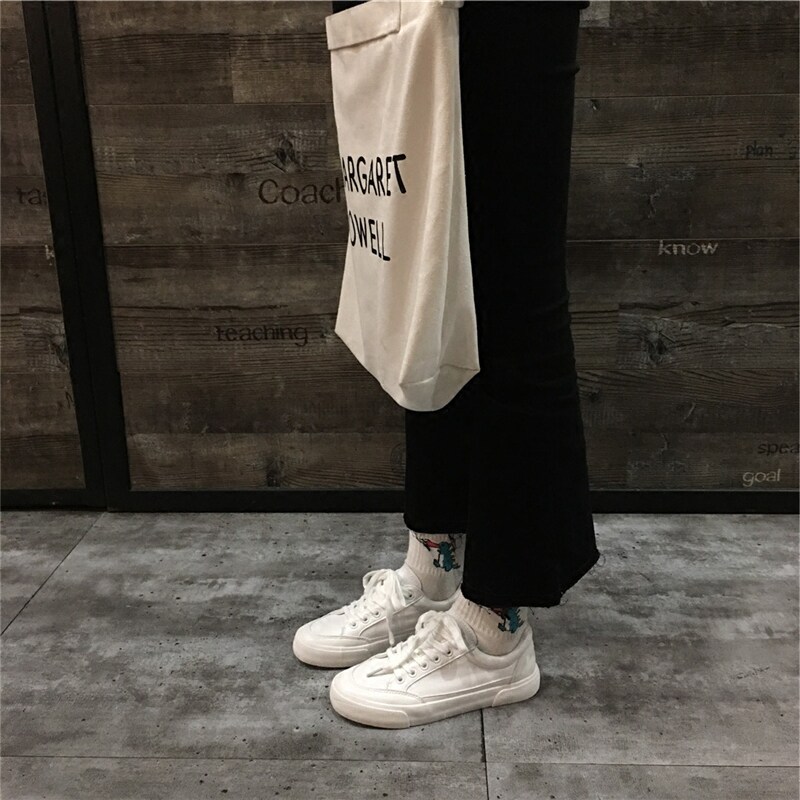 Spring niche Korean version of Hong Kong flavor 2022 new canvas shoes women chic small white shoes women all-match ins shoes women