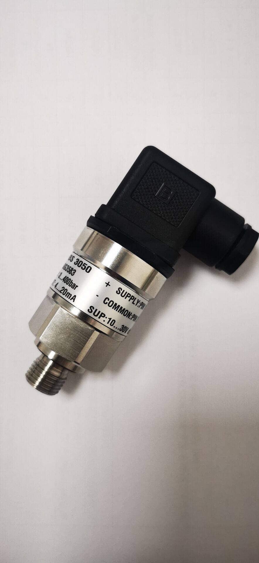 Rotary machine oil pressure sensor MBS3050 060G3583 Danfoss pressure sensor transmitter 400bar