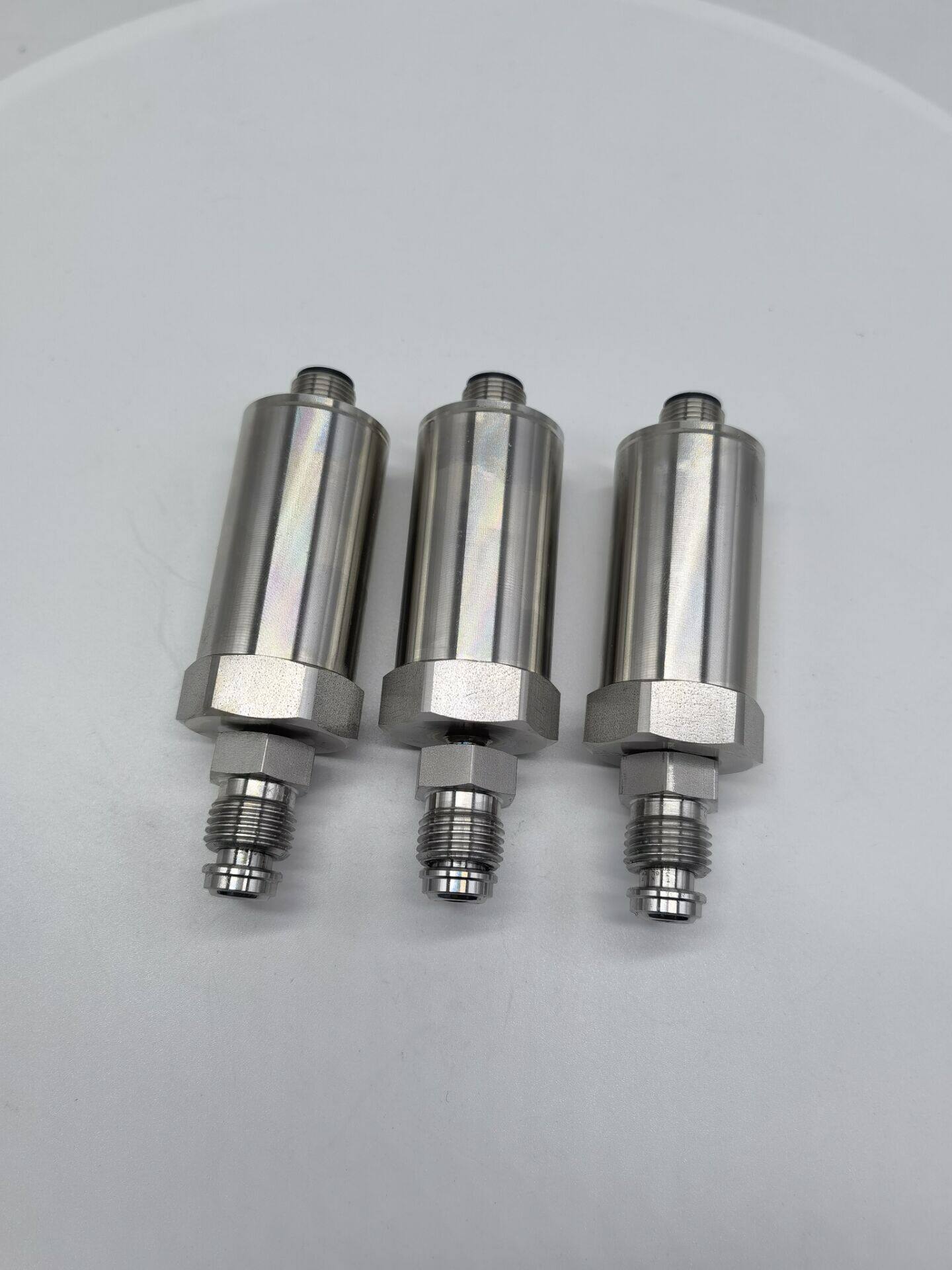 Replace WUC-10 high purity gas with 1 4VCR pressure transmitter - 15inHg-100PSI 4-20MA