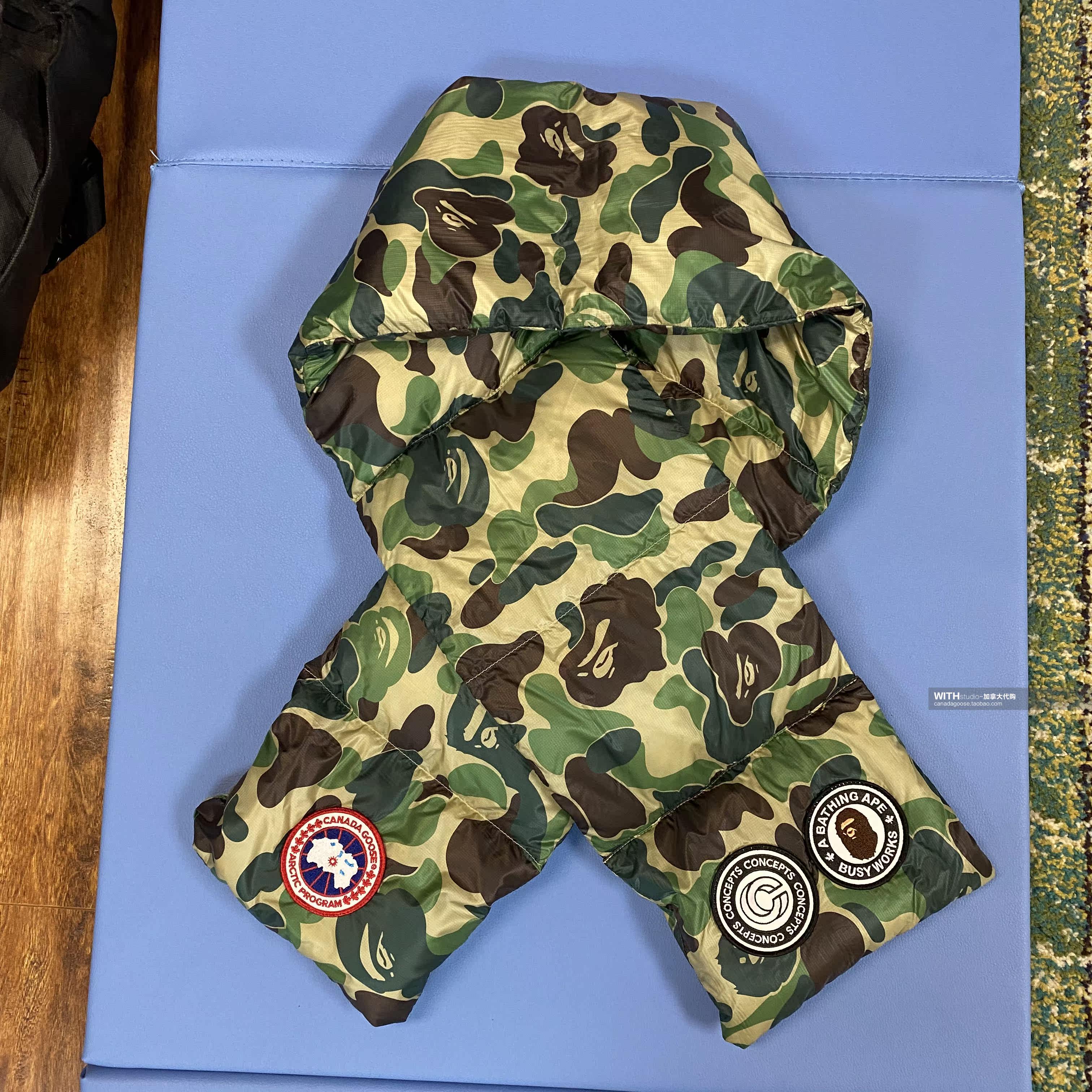 Canada goose Canada Goose X Bape X Cncpt Trilateral joint down scarf