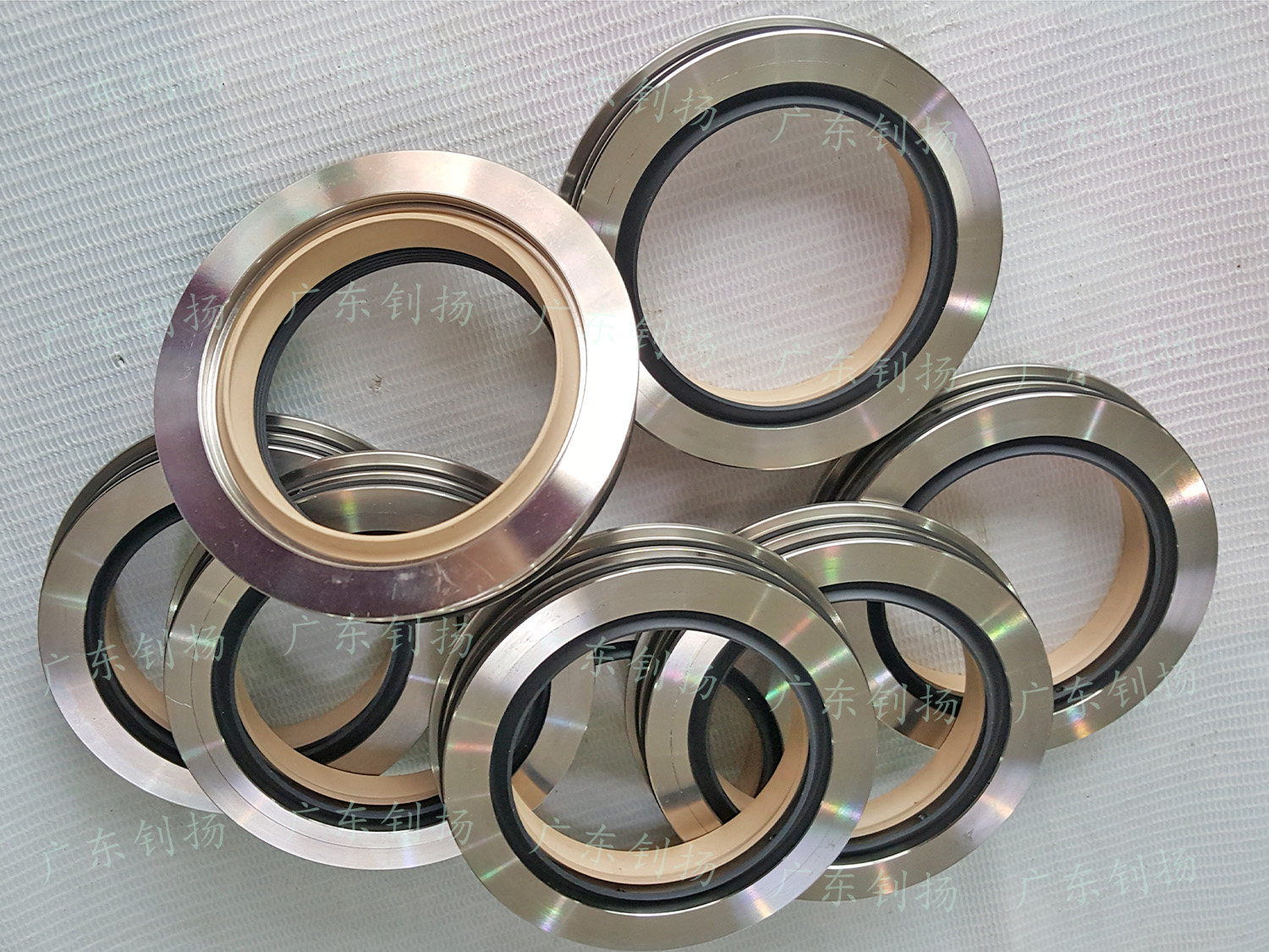 Supply Kangpu L75G air compressor oil sealing shaft stainless steel skeleton tetrafluorine lip sheet is anti - corrosion resistant to high temperature