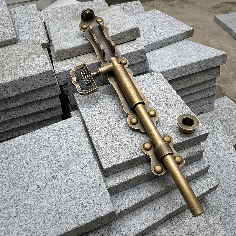 Antique door thick insert vintage wooden door thick door latch all copper large latch Chinese open can be locked