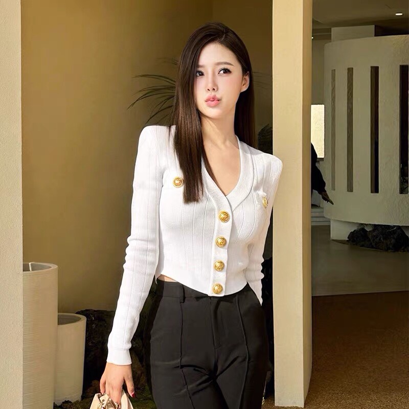 Effie Balman 2026 New Style Knitted Cardigan with Shoulder Pads, High-End Feel, Slim Fit, Short Jacket Effie Balman 2026 New Style Knitted Cardigan with Shoulder Pads, High-End Feel, Slim Fit, Short Jacket