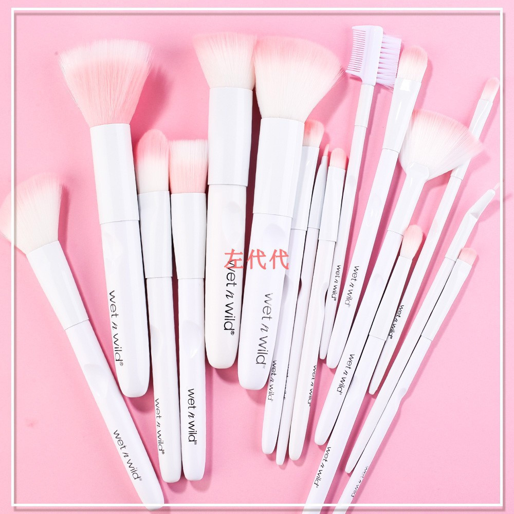 Beauty purchase spot WET N WILD wet and wild wnw white rod pink make-up brush powder blush eye shadow brush