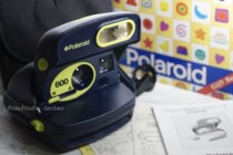 US * Polaroid Polaroid 600 Series 4th generation whale machine gift box with camera bag