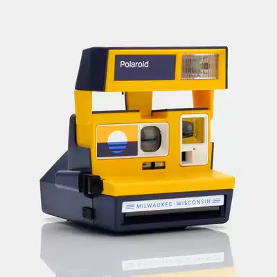 Spot polaroid Polaroid 600Milwaukee Limited Edition camera