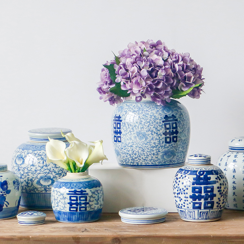 Jingdezhen blue and white antique happy word hand-painted ceramic small tea pot with lid jar Chinese-style home decoration ornaments