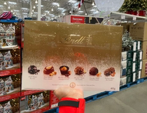 (Rookie Canada Direct Mail) French Lindt Lindt Chocolate Gift Box 405g Box