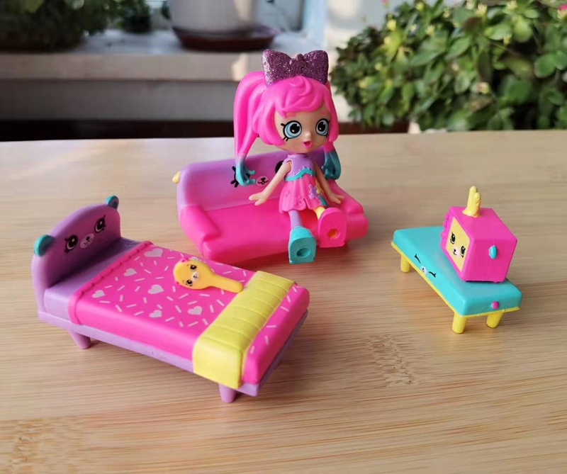 03#Clearance lovely spirit doll Pets furniture scene Ornaments Play the family Toys buy Five give One