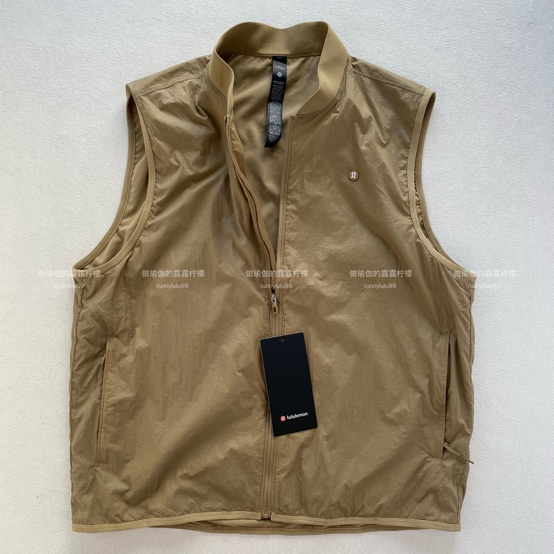 Authentic Lululemon Lightweight Windproof Men's Golf Vest Authentic Lululemon Lightweight Windproof Men's Golf Vest