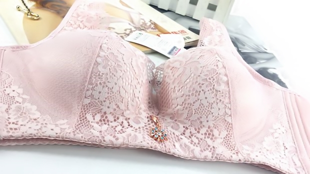 Đậu đỏ áo ngực chính hãng phần mỏng không có vòng thép thu thập đóng sữa thoải mái vest sexy đồ lót nữ siêu mỏng B cup