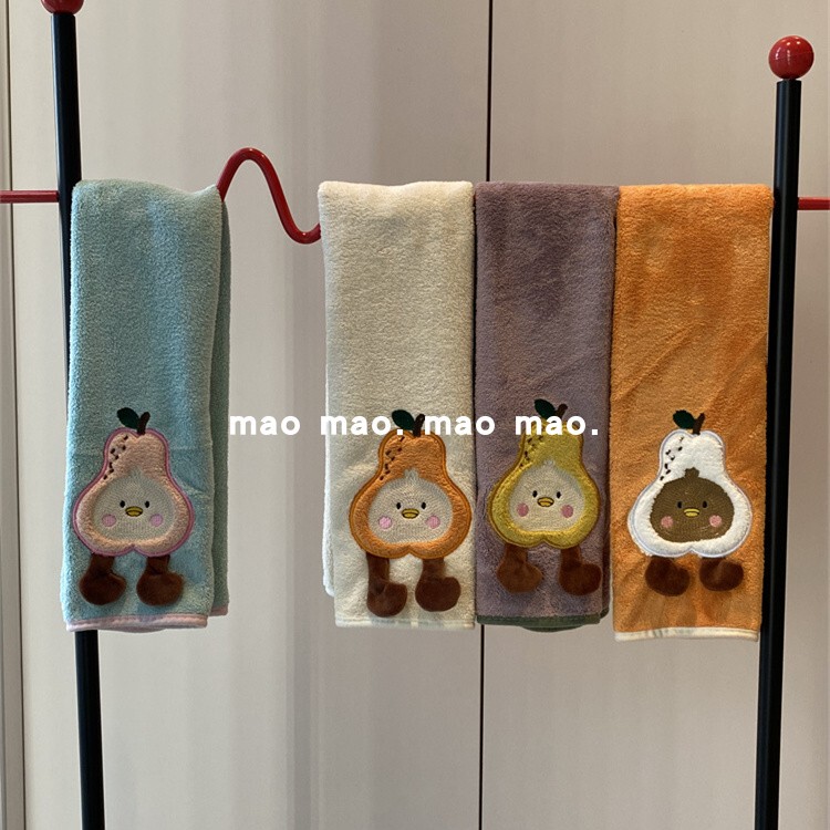 Cute Cartoon Towel with Big Duck Design, Coral Fleece, Soft, Suitable for Students' Dormitory, Face Towel for Home Use, Absorbent and Quick-Drying