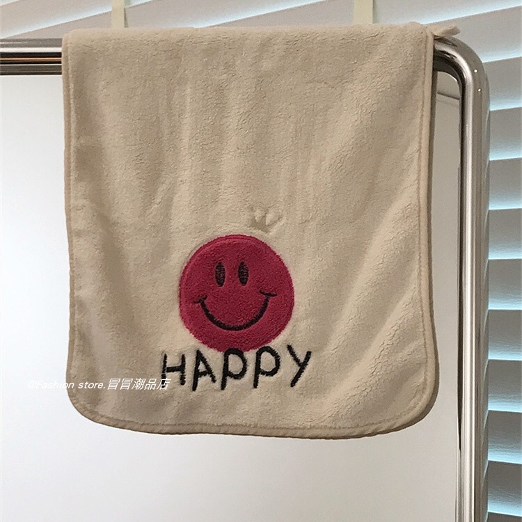 Cute Smiling Face Coral Velvet Towel, Soft, Absorbent, and Lint-Free, Suitable for Home Use, Student Dormitory, Face Towel, and Hair Towel