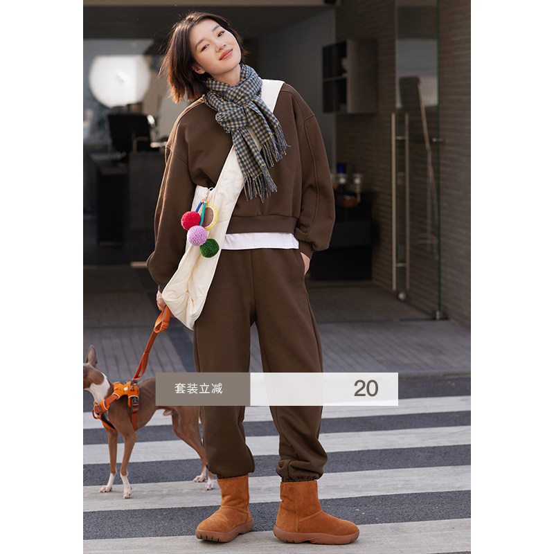 1313 LAZY SUEDE WINTER WOMEN'S TRENDY SUIT: sleeve head loose short sweatshirt elastic bunches sports casual pants-Taobao