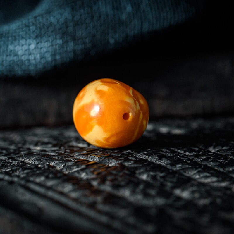 Collection grade high magnetic honey old pale jujube necklace necklace pendant male and female collarbal chain accessories antique old wax