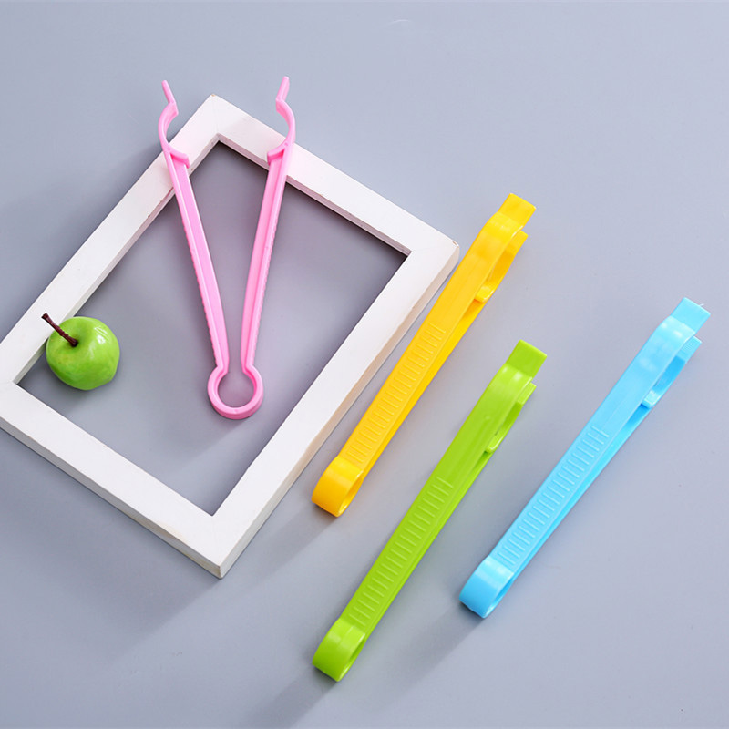 Newborn baby bottle clip Baby universal non-slip insulation safety disinfection pliers High temperature plastic pacifier clip