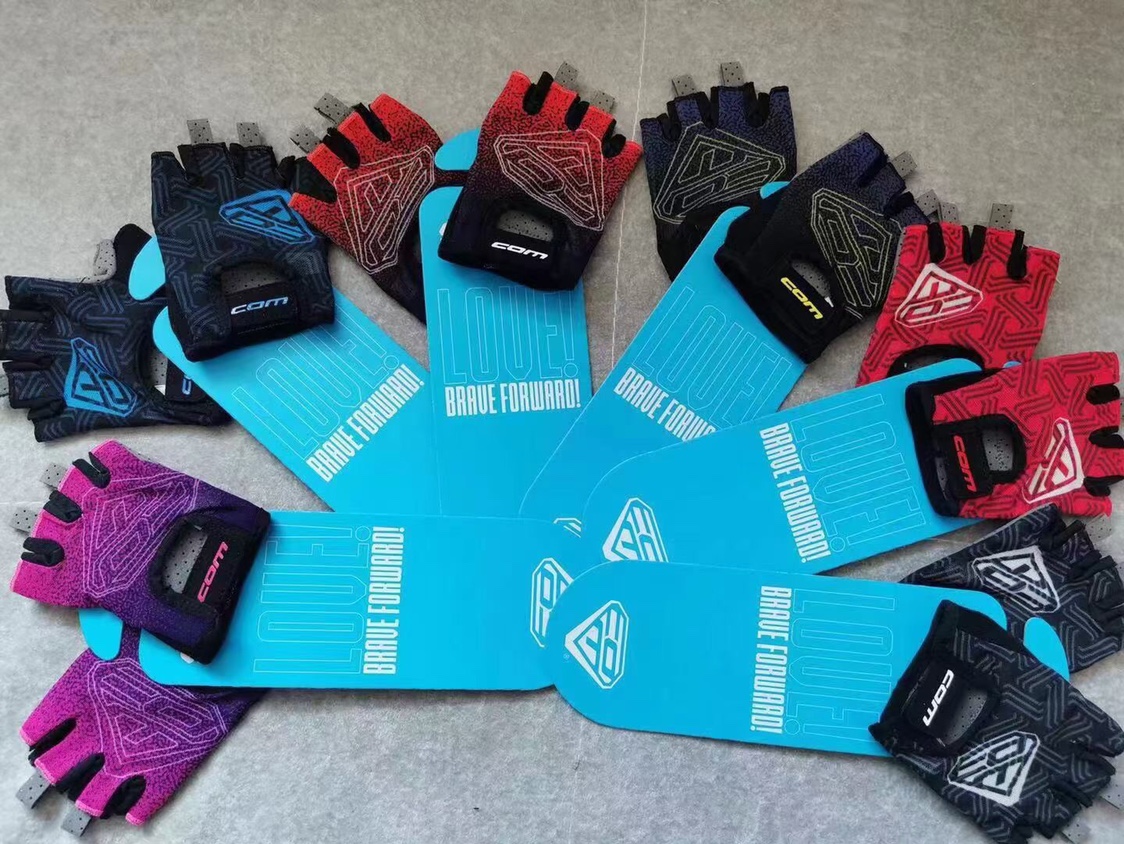 Com gloves summer new semi-fingers balance driving gloves spring and autumn breathable thin wear-resistant and slippery gloves