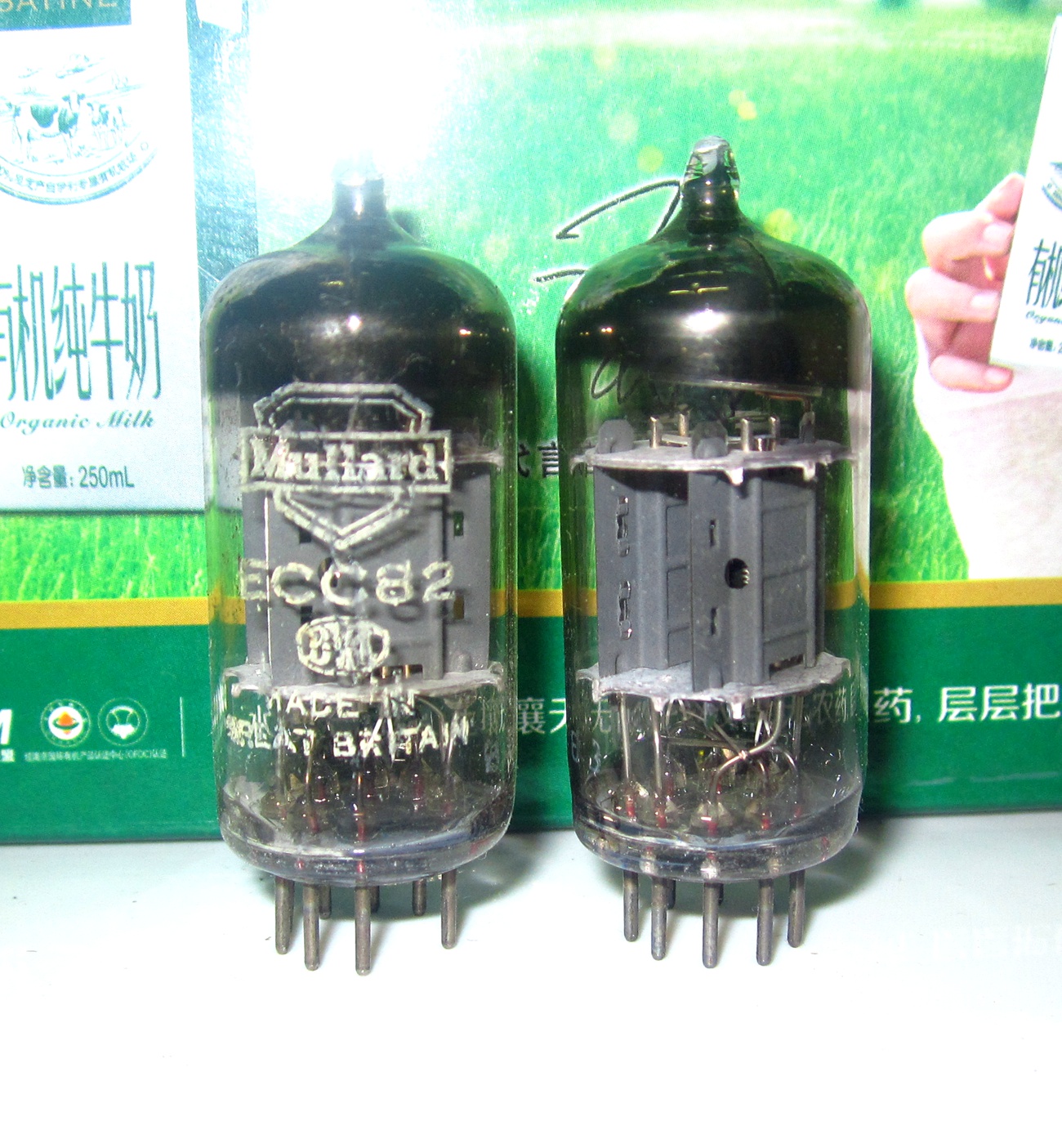 British production of a large shield ECC82 vacuum tube 12AU7 vacuum tube pit screen