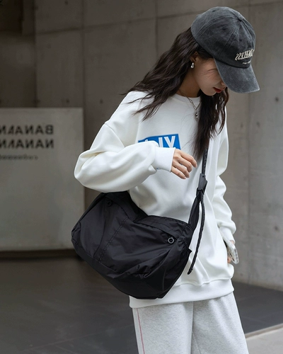 ZARA Нейлоновая спортивная водонепроницаемая сумка, вместительная и большая сумка через плечо подходит для мужчин и женщин, сумка на одно плечо для отдыха