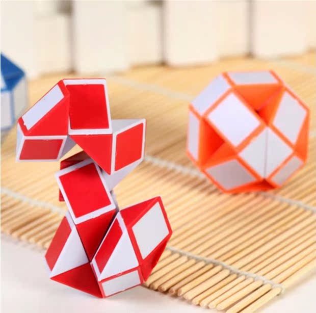 Đồ chơi giáo dục cho trẻ em Đồ chơi ma thuật đa dạng Đồ chơi 24 đoạn thông minh bộ đồ chơi lego