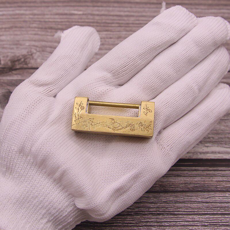 Brass antique lettering small number of bronze lock mini key lock first decorated case Chinese box cabinet door old bolt lock padlock