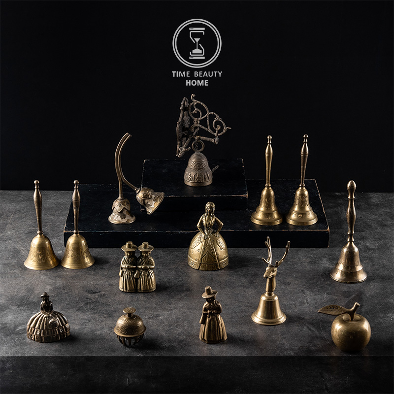 8 14 Group P fine European and American brass old vintage brass bells Western antique collection soft decoration
