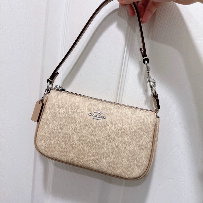 Domestic In-Stock Coach Women's Bag Mahjong Bag Clutch Nolita Domestic In-Stock Coach Women's Bag Mahjong Bag Clutch Nolita