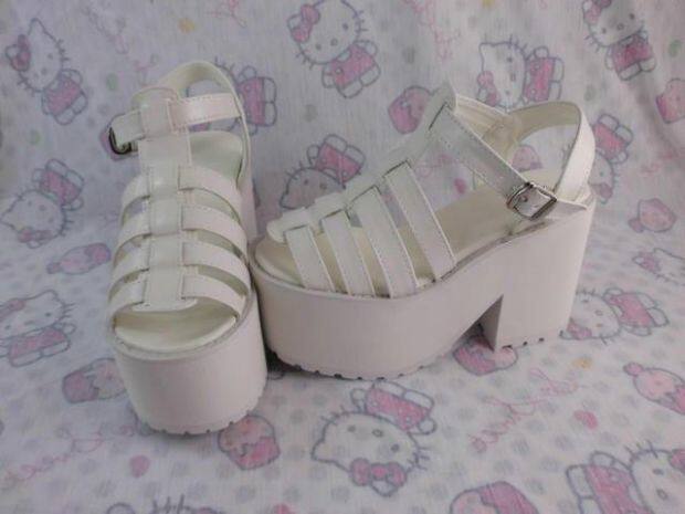 Высокие сандалии на платформе antaina 