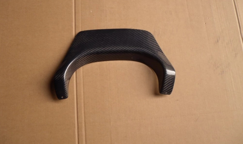 Suitable for the Nissan GTR R33 Carbon fiber exhaust hood tail grate lid rear lip wrap 95-98-Taobao