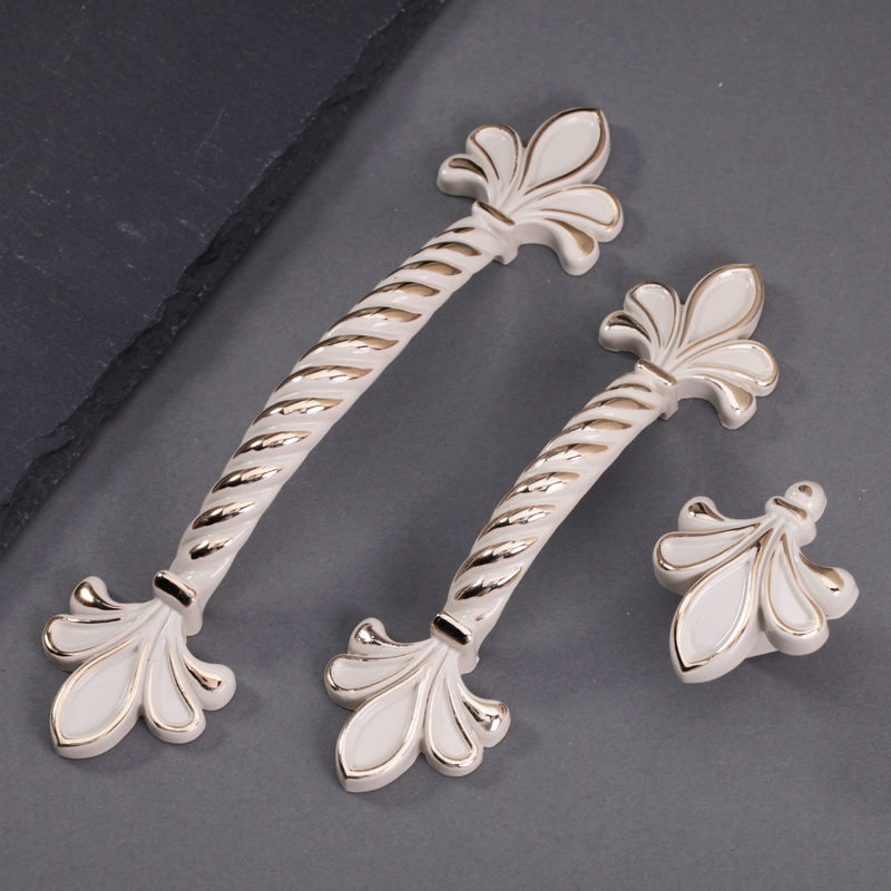 1056 European style palace real gold ivory white inlaid gold imitation ancient handle drawer clothes overall cabinet door handle Greoffrey